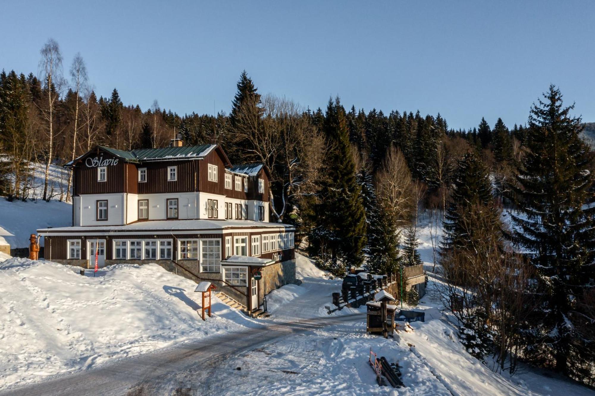 Hotel Slavie Spindleruv Mlyn Exterior foto