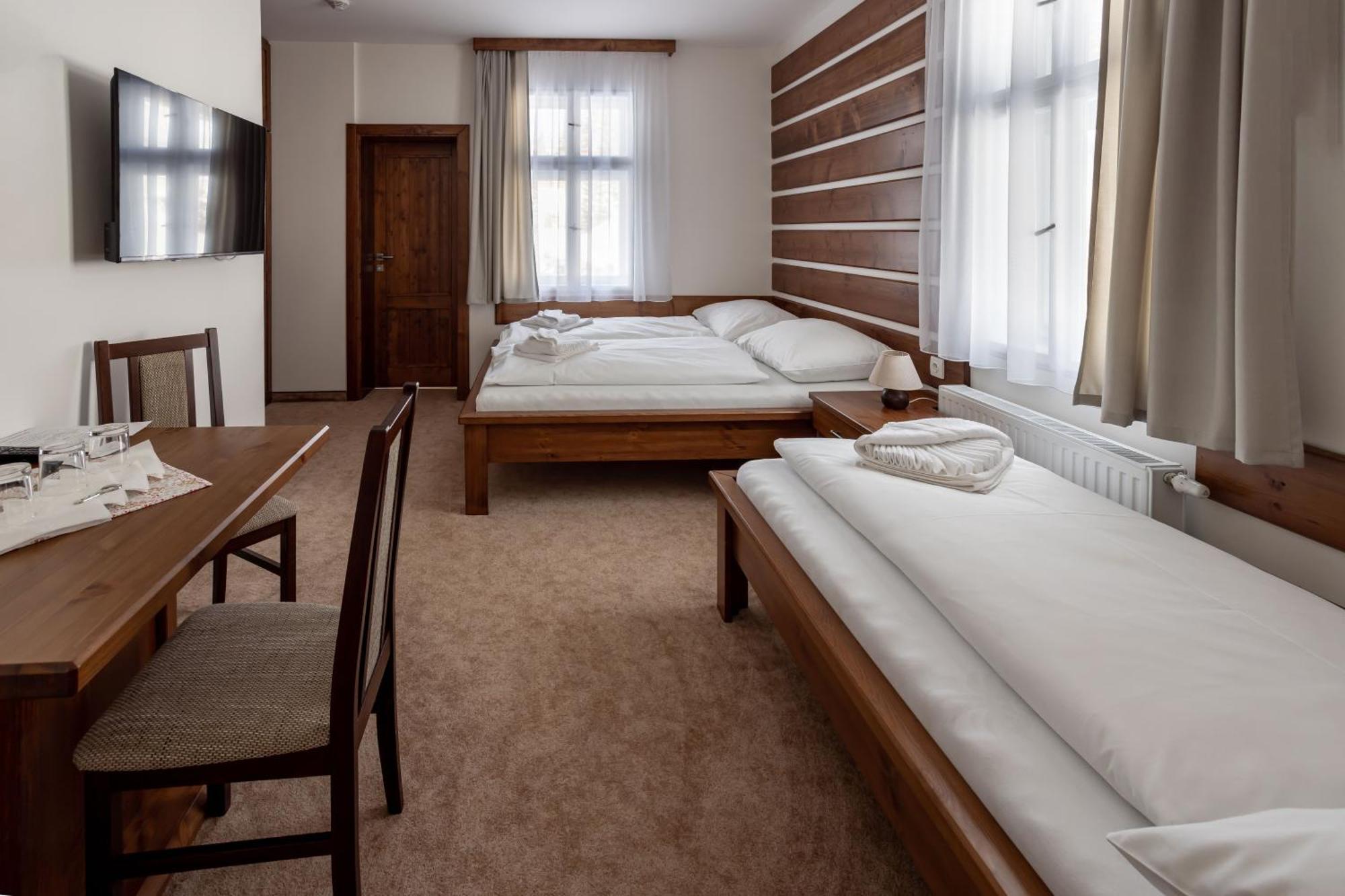 Hotel Slavie Spindleruv Mlyn Exterior foto