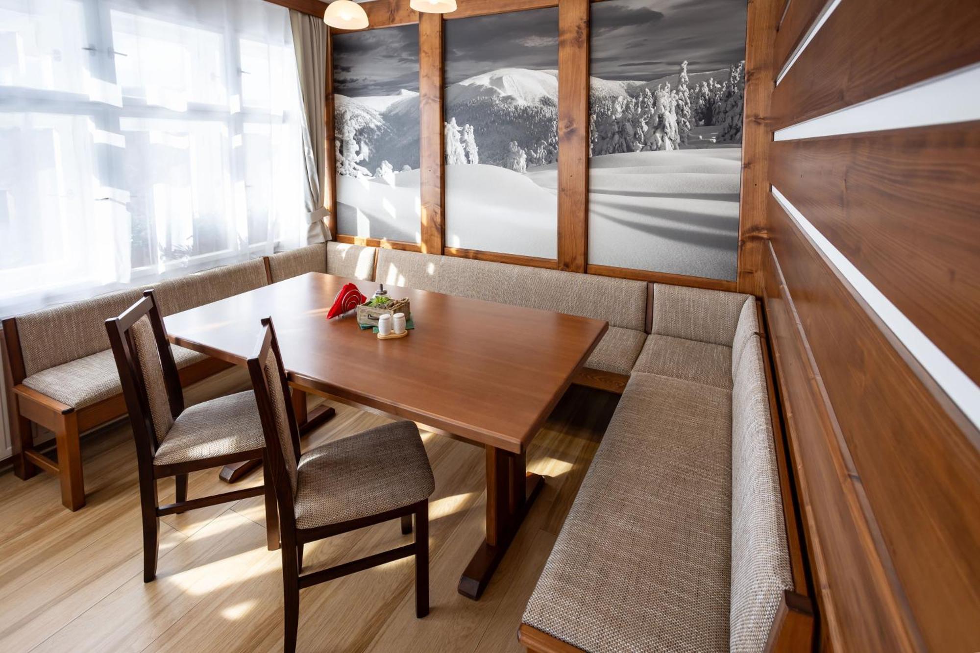 Hotel Slavie Spindleruv Mlyn Exterior foto