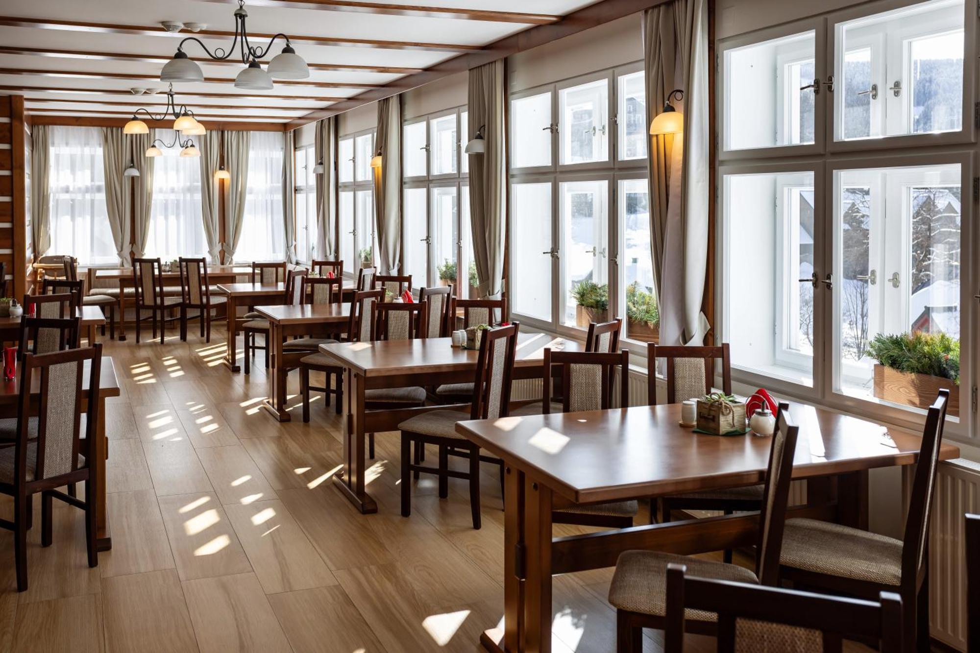 Hotel Slavie Spindleruv Mlyn Exterior foto